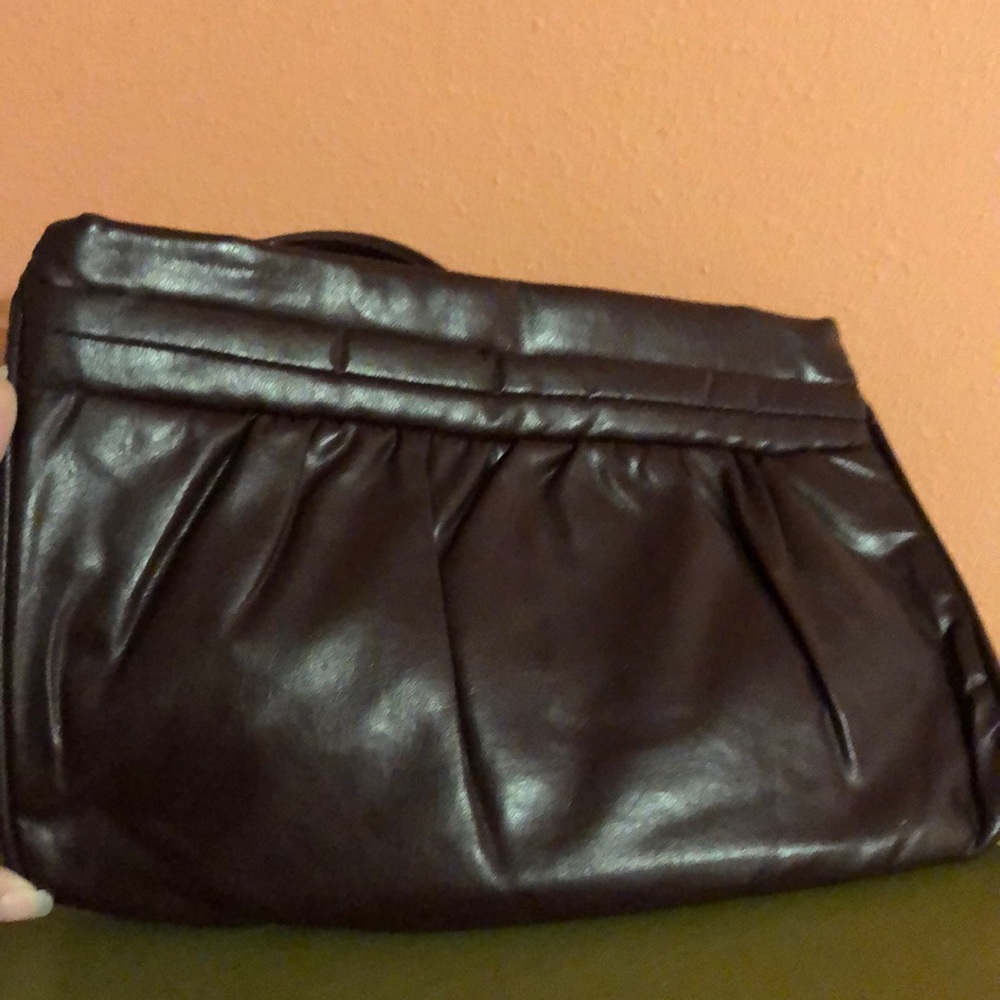 Red/brown clutch
